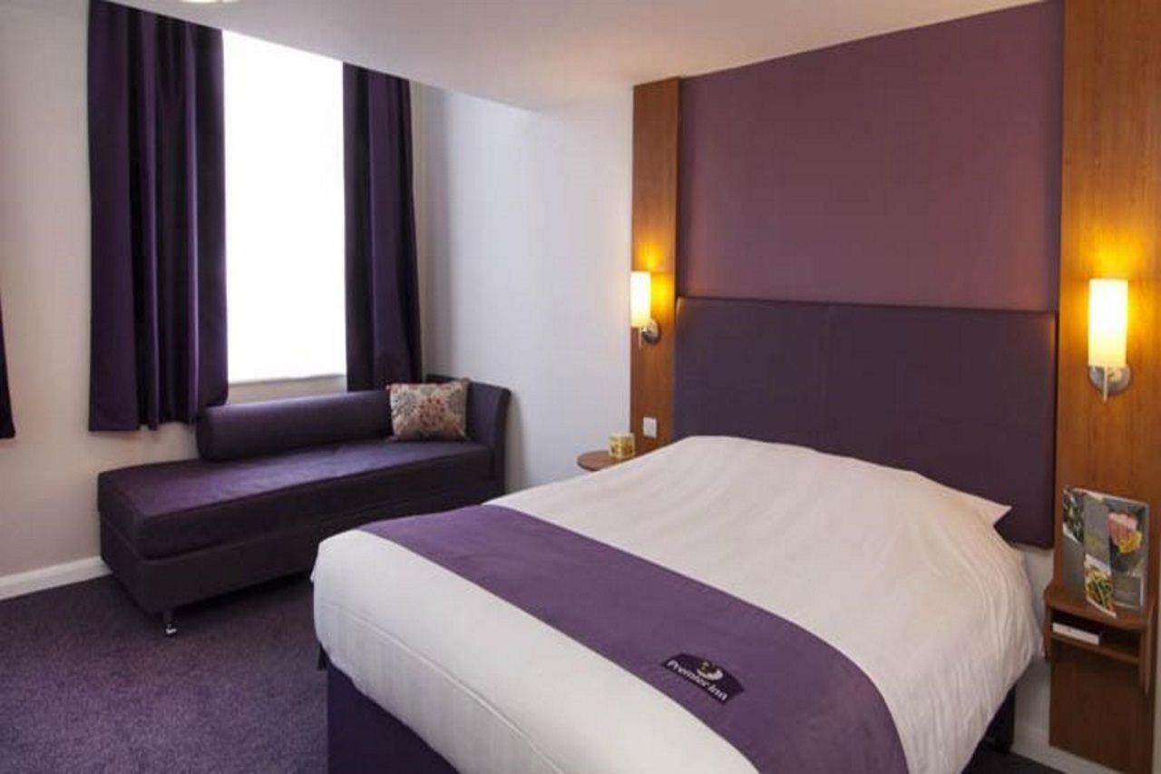 וורינגטון Premier Inn Haydock Park/M6 J23 מראה חיצוני תמונה